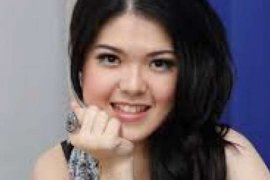 Ini Resolusi Tina Toon untuk Tahun 2016, Kira-Kira Apa Ya?