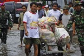 Pemkab Kampar Masih Salurkan Sembako Bantuan Korban Banjir