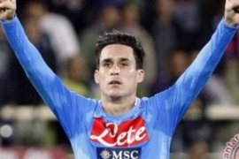 Menang Telak 5-1, Napoli Kembali Rebut Puncak Klasemen dari Juve