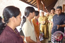 Wabup Sutjidra Jamin Transparansi Rekrutmen Guru Kontrak