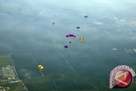 Kopassus juara III terjun payung di China