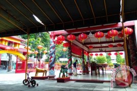 Kelenteng Bojonegoro Gelar Barongsai Rayakan Imlek