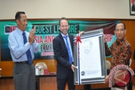 Dubes Norwegia jadi Dosen di UMM