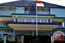Balai BPOM Jayapura musnahkan obat-makanan kadaluarsa