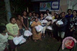 PWI-MUFC Salurkan Bantuan Bagi Korban Banjir Sampang