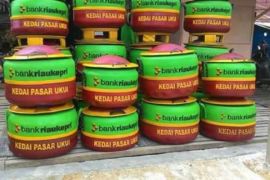 Uniknya Tong Sampah dari Ban, Pengrajinnya Hanya 1 di Riau