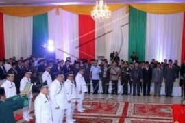 Plt Gubri, Danrem, dan Kapolda Riau Hadiri Sertijab Bupati Inhu