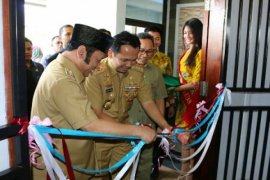 Gubernur Lampung Resmikan Laboratorium Komputer SMA Kebangsaan 