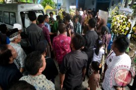 Budayawan Ayu Sutarto Meninggal