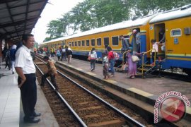 KAI: Tiket Kereta Jarak Jauh Habis Terjual