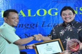 Achsanul Qosasi Minta Warga Madura Manfaatkan "Nobar"