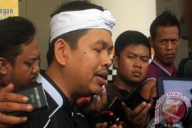 Pelantikan Golkar Kuningan Digelar Di "Rumah Gubug" 