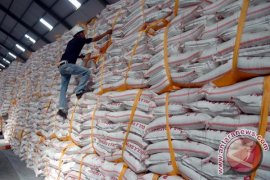 Polres Gowa Sita 80 Karung Gula Rafinasi