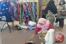 Bekasi libatkan swasta bangun stan promosi batik