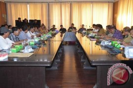 Bupati Agus Suradnyana Undang Warga Kampung Barokah Bahas Kisruh SUTT