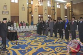 Gubernur : Tunjukkan Kinerja Terbaik
