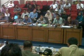 Mediasi PKL dan Pengelola Plaza Sukaramai di Kantor Walikota Alot