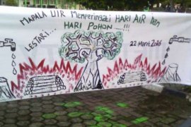 Mapala se-UIR Kampanye Hemat Air dan Jaga Hutan dari Kebakaran