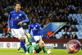 Empat kali lagi menang, Leicester pun juara liga Inggris Page 1 Small