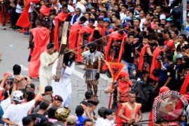 Gubernur: Jalan Salib Manifestasi Iman Kristiani