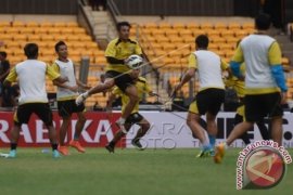Arema to Meet Persib in Final of Bhayangkara Cup