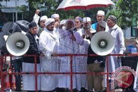 FPI Unjuk Rasa di KPK