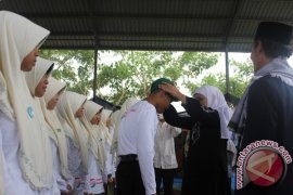 Mensos lantik santri Ponpes Nurul Haramain sebagai relawan 