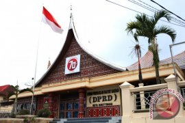 DPRD-Pemkot Bukittinggi Selesaikan Pembahasan Ranperda SOPD
