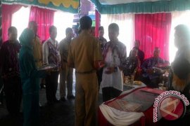 Delapan Kepala Desa Di Daha Dilantik