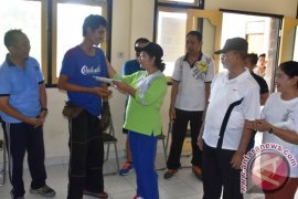 Bupati Mas Sumatri Apresiasi Kreasi Kaki Palsu Ciptaan Tawan "Manusia Robot"