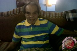 Dinsosnakertrans Singkawang Temukan Orang Tua Terlantar