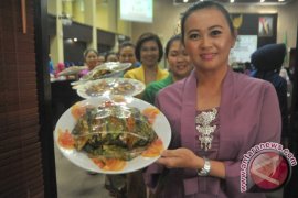 Parade semangat vegetarian Kartini Page 1 Small