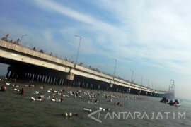 KSAL Mencebur Selat Madura Bersama 2.016 Prajurit