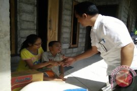 Bocah  Lumpuh Otak di Payangan Gunakan JKBM