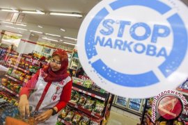 Polisi Sosialisasi Bahaya Narkoba Kepada Pemuda di Blang Kuta, Aceh