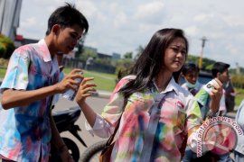 Aksi corat-coret SMA di Palembang Page 2 Small