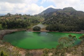 Ribuan Wisatawan Padati Kawasan Dieng