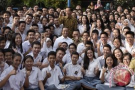 "Karakter Terpuji akan Membuat Pelajar Sukses Ujian," Pesan Ahok 