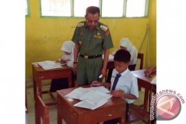 Bupati Sinjai pantau Ujian Nasional SMP