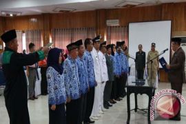 Wali Kota Lantik Ahriawandy Menjadi Camat Kendari