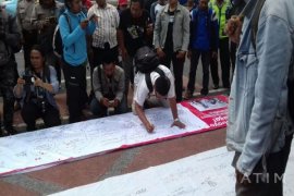 Arek Surabaya Laporkan Perusakan Rumah Radio Perjuangan