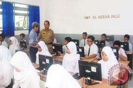 Gubernur : UN Di Sulteng Lancar Dan Aman 