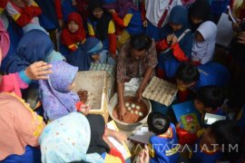 Berwirausaha Sejak Dini