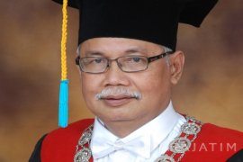 Unair-UINSA Kehilangan Guru Besar Hukum