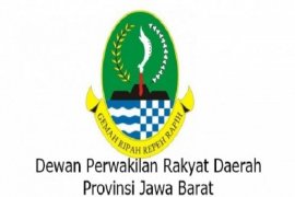 DPRD Jabar sahkan enam raperda inisiatif