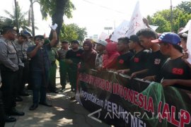 Pemuda Sumenep Demo Soroti Pembangunan Gedung Disdik
