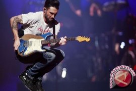 Isu Transgender, Maroon 5 Batalkan Konser Di North Carolina