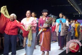 Keindahan Batik Obin Dipamerkan di Hong Kong