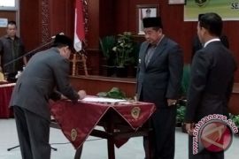 Dua Tahun Plt, Tohar Resmi Jabat Sekkab Penajam