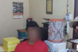 Punya Kaos Palu Arit, Pemuda di Inhil ini Diamankan Polisi 